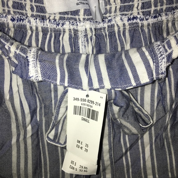 Hollister summer shorts 😎🦋🐬 - Picture 3 of 8